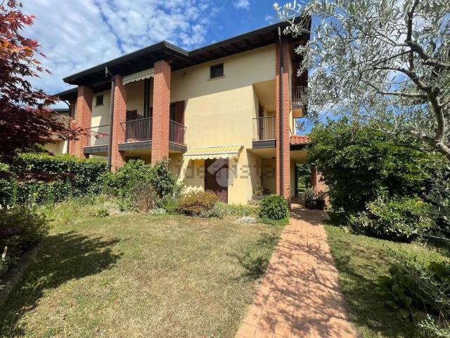 Villetta bifamiliare in vendita di 218 m² in Vicolo F.lli Cervi, 23