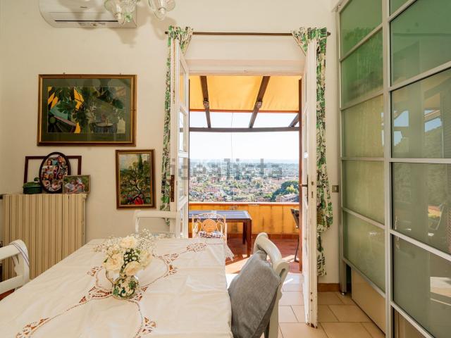 Villetta bifamiliare in vendita di 218 m² in Via Porta Quaranta, 1