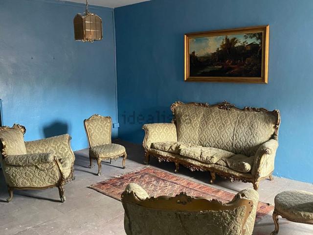 Villetta bifamiliare in vendita di 219 m² in Salita Al Castello, 8