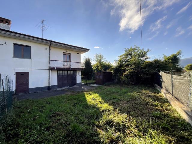 Villetta bifamiliare in vendita di 219 m² in Via Bartolomeo Bruni, 7
