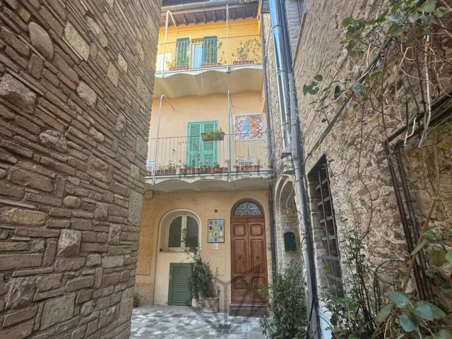 Villetta bifamiliare in vendita di 223 m² in Viale Patrono d&apos Italia