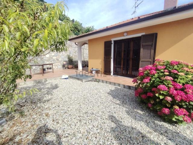 Villetta bifamiliare in vendita di 220 m² in Corso della Repubblica