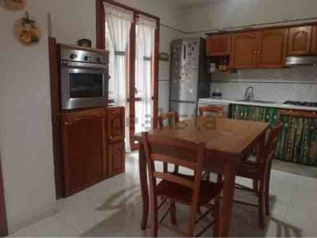 Villetta bifamiliare in vendita di 220 m² in Strada Privata Campus