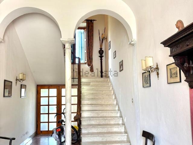 Villetta bifamiliare in vendita di 220 m² in Via Tosco Romagnola, 1611