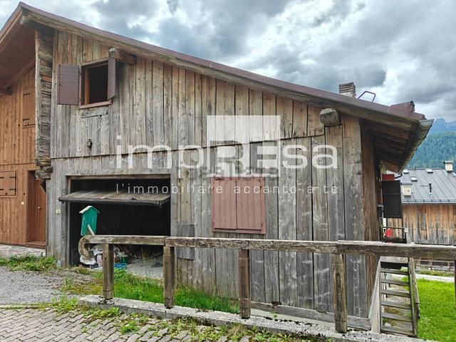 Villetta bifamiliare in vendita di 220 m² in Via Belvedere