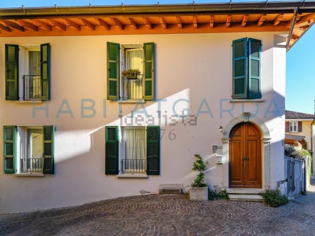 Villetta bifamiliare in vendita di 220 m² in Via del Gurlo, 16