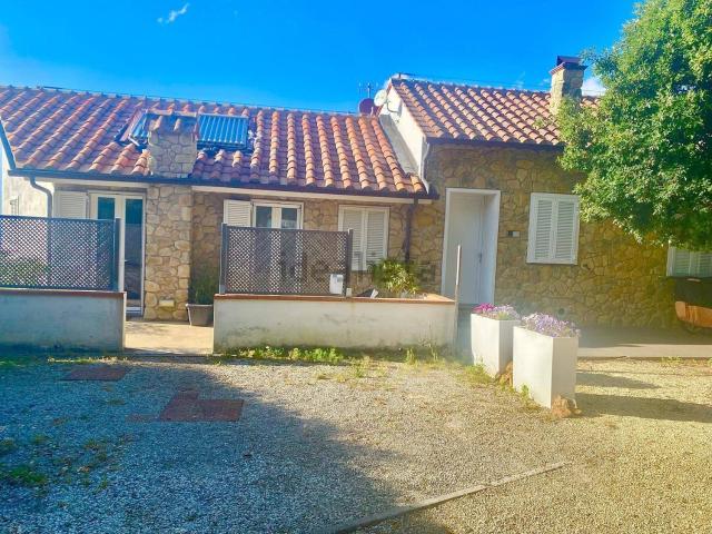 Villetta bifamiliare in vendita di 220 m² in Via di Lavacchio, 3