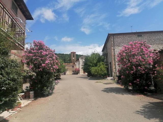 Villetta bifamiliare in vendita di 220 m² in Via Giuseppe Mazzini