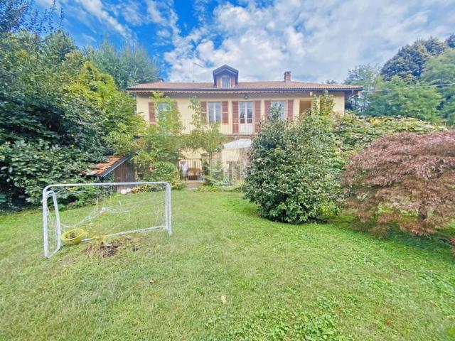 Villetta bifamiliare in vendita di 220 m² in Via Isonzo, 47