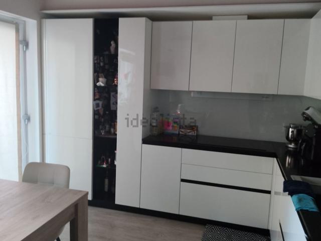 Villetta bifamiliare in vendita di 220 m² in Via Monsignor Giuseppe Manzini, 5