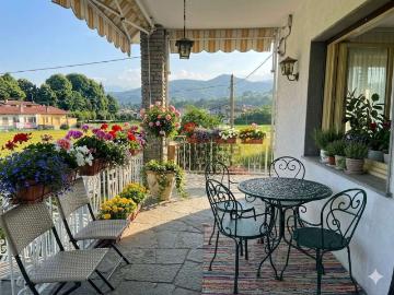 Villetta bifamiliare in vendita di 220 m² in Via Pinerolo