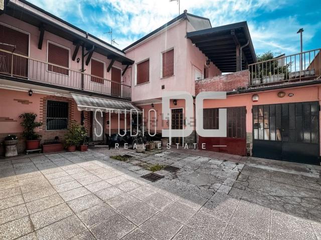 Villetta indipendente in vendita di 220 m² in Via Podgora