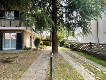 Villetta bifamiliare in vendita di 220 m² in Via Robinie, 6