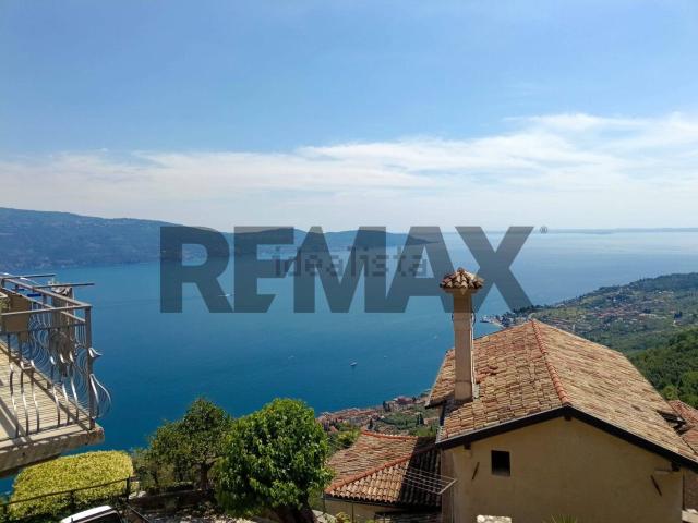 Villetta bifamiliare in vendita di 220 m²