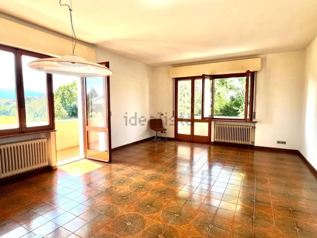 Villetta bifamiliare in vendita di 222 m² in Via Antonio Sperti, 22