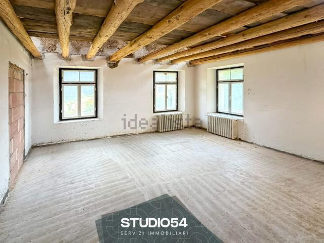 Villetta bifamiliare in vendita di 224 m² in Via Roma, 44