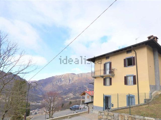 Villetta bifamiliare in vendita di 225 m² in Via Carondelli, 8