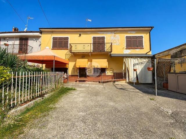Villetta bifamiliare in vendita di 262 m² in Via Depretis, 1