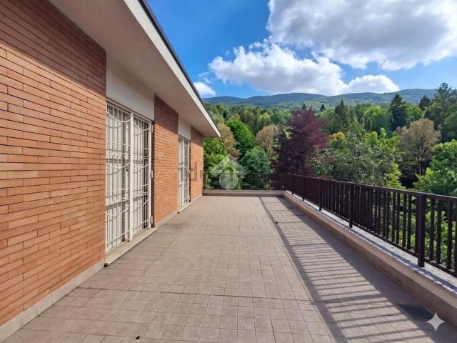 Villetta bifamiliare in vendita di 225 m² in Via Giuseppe Gervasi, 17