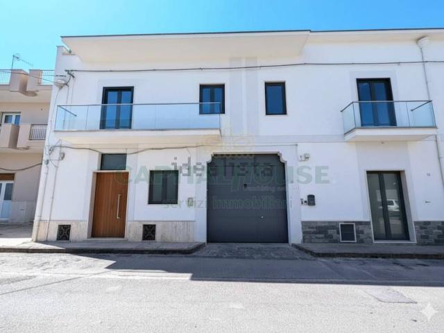 Villetta bifamiliare in vendita di 225 m² in Via Libertà