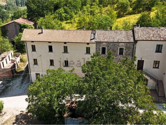 Villetta bifamiliare in vendita di 225 m² in Via Perugina