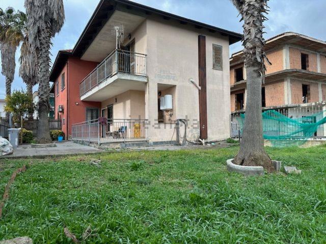 Villetta bifamiliare in vendita di 225 m² in Via San Marco, 15