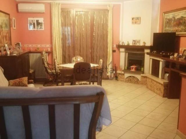 Villetta bifamiliare in vendita di 225 m²