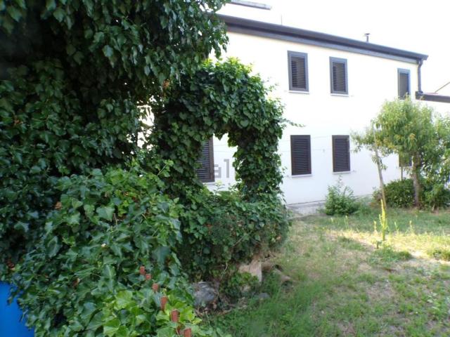 Villetta bifamiliare in vendita di 226 m² in Via Travaglio, 206
