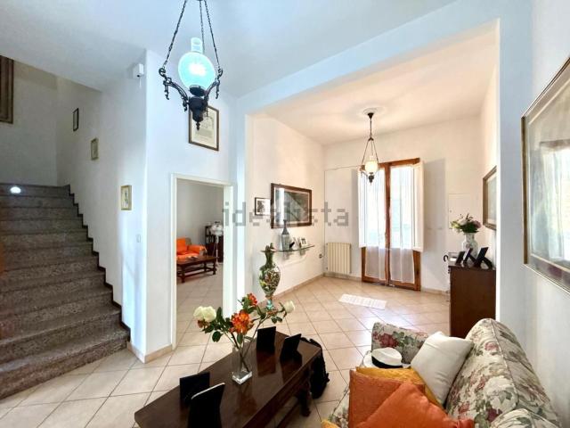 Villetta indipendente in vendita di 226 m² in Via Aspromonte, 10