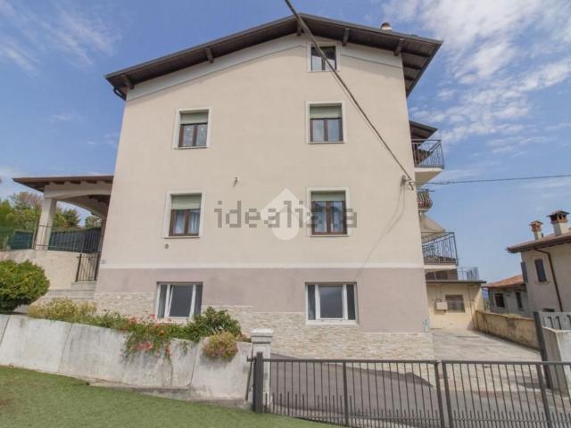 Villetta bifamiliare in vendita di 226 m² in Via Dossolo
