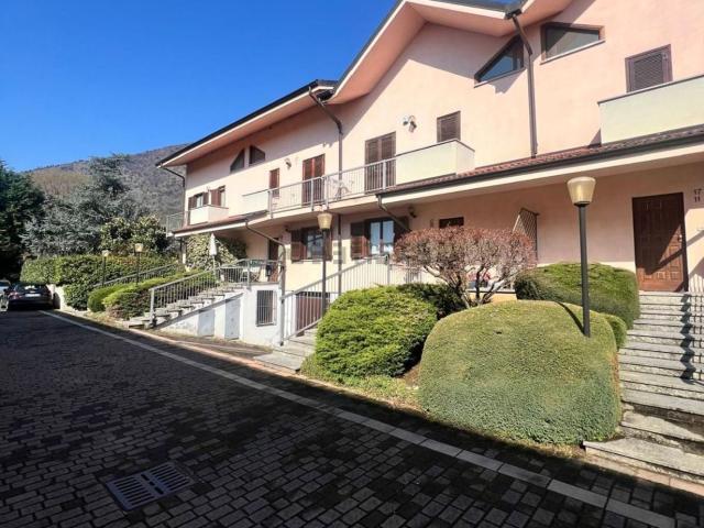 Villetta bifamiliare in vendita di 226 m² in Via Piave, 17