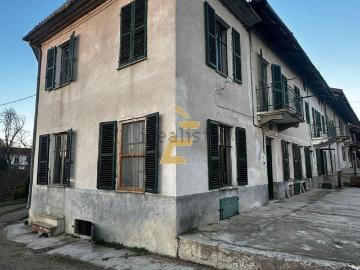 Villetta bifamiliare in vendita di 228 m² in Via Casa Sparse
