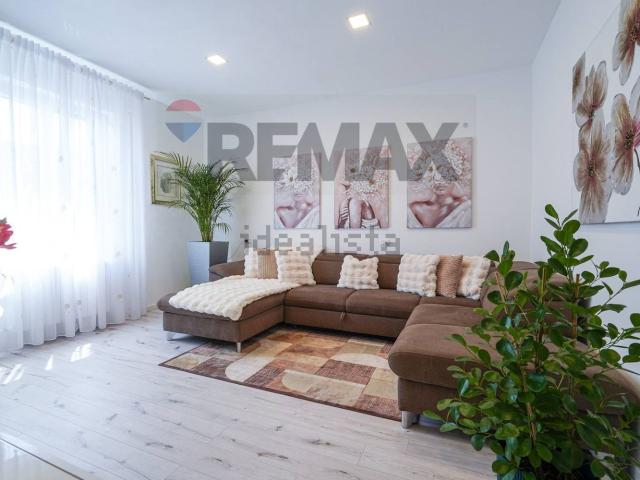 Villetta bifamiliare in vendita di 229 m²
