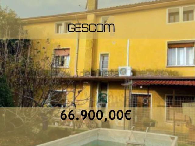 Villetta bifamiliare in vendita di 233 m² in Via Solari