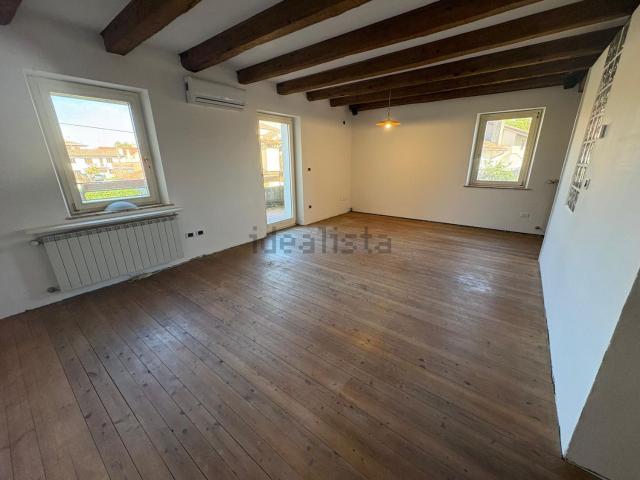 Villetta bifamiliare in vendita di 233 m²