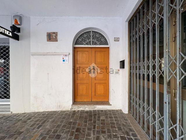 Villetta bifamiliare in vendita di 230 m² in Via Antonio Gramsci, 147