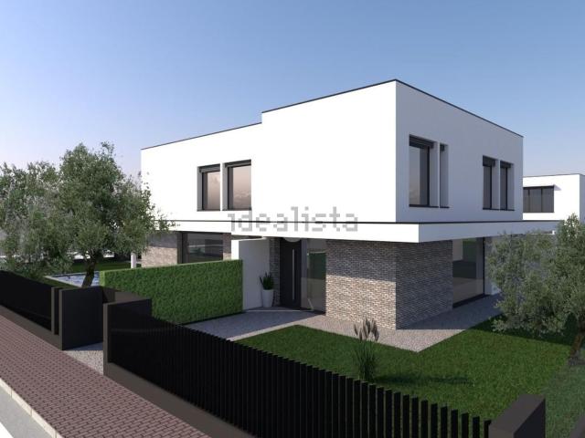 Villetta bifamiliare in vendita di 230 m² in Via C. Pisacane, 2
