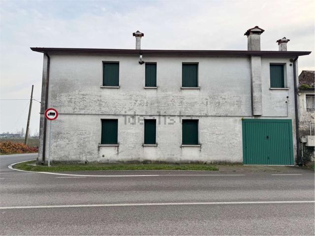 Villetta bifamiliare in vendita di 230 m² in Via Gabelle, 4