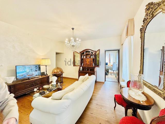 Villetta bifamiliare in vendita di 230 m² in Via Giuseppe Garibaldi