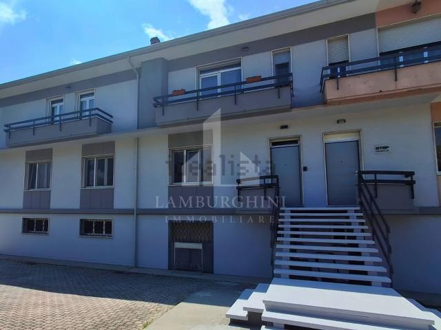 Villetta bifamiliare in vendita di 230 m² in Via Prinella