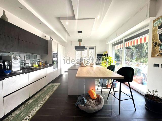 Villetta bifamiliare in vendita di 230 m² in Via San Firmino, 2
