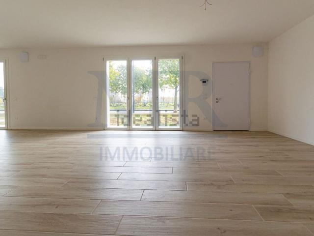 Villetta bifamiliare in vendita di 230 m² in Via San Luigi