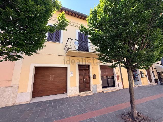 Villetta bifamiliare in vendita di 230 m² in Viale Patrono d&apos Italia
