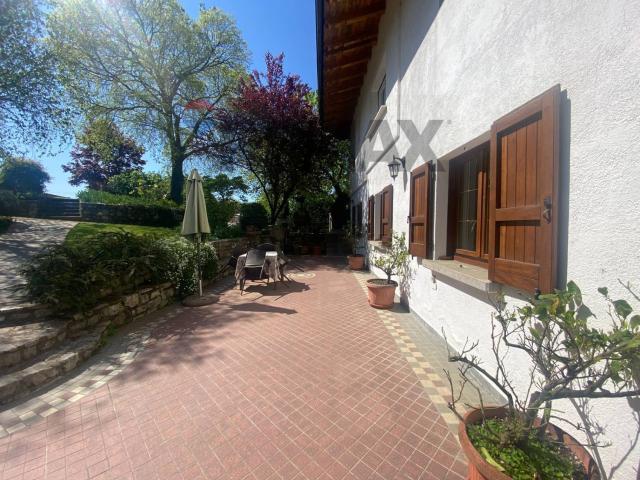 Villetta bifamiliare in vendita di 230 m²