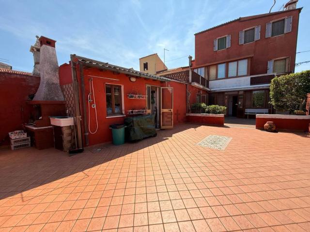 Villetta bifamiliare in vendita di 230 m²