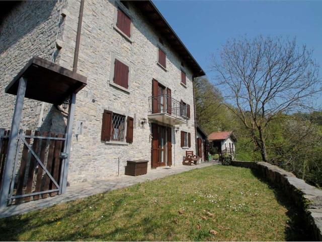 Villetta bifamiliare in vendita di 230 m²