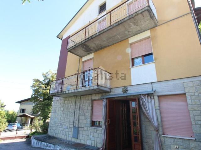 Villetta bifamiliare in vendita di 230 m²