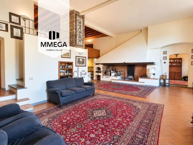 Villetta bifamiliare in vendita di 231 m² in Via Quintole per le Rose, 159