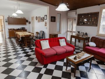 Villetta bifamiliare in vendita di 232 m² in Via Nazario Sauro, 10