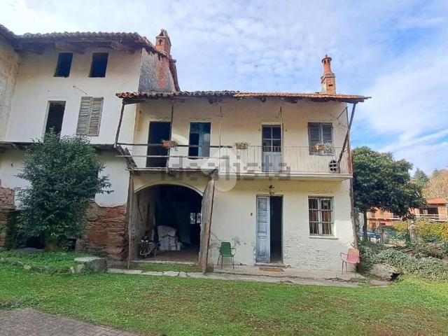 Villetta bifamiliare in vendita di 237 m² in Via Frate Lebole, 13